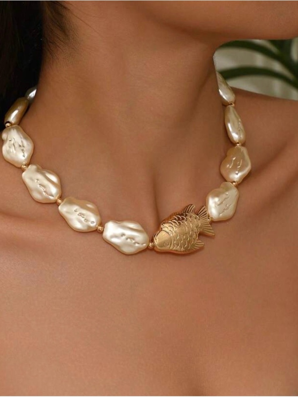 Single Gold Fish Pendant with Cream Pearl-Style Beads Necklace